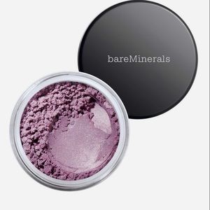 I am selling a glitter eyeshadow